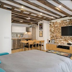 Eiffel Tower Apartment